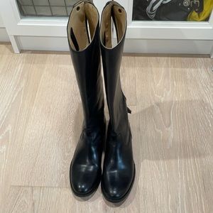 Frye riding boots in black leather gently worn